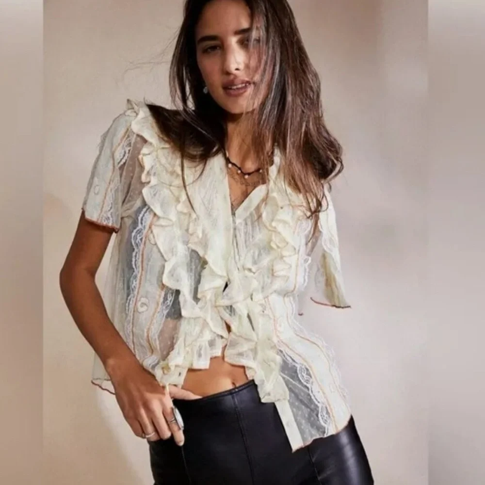 Free People Elegant Cream Lace Ruffle Top S - Picture 3 of 16